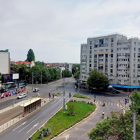 Cozy Apartment In The Center Of Bucarest Exterior foto