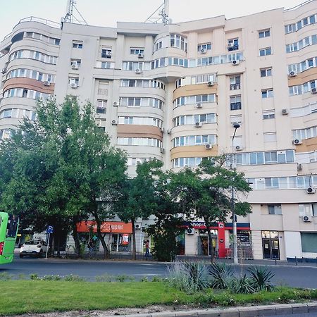 Cozy Apartment In The Center Of Bucarest Exterior foto
