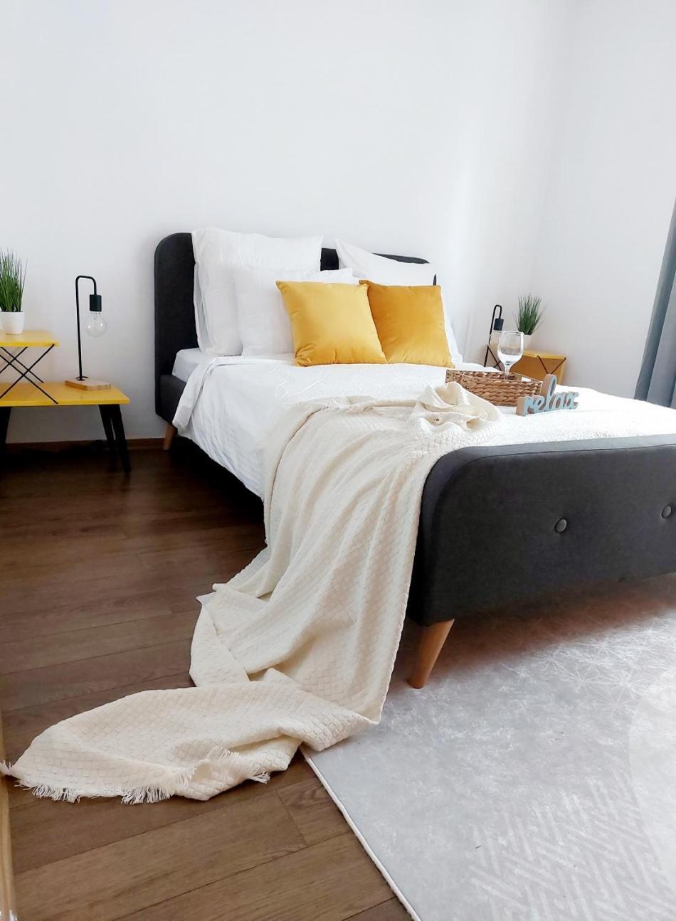 Cozy Apartment In The Center Of Bucarest Exterior foto